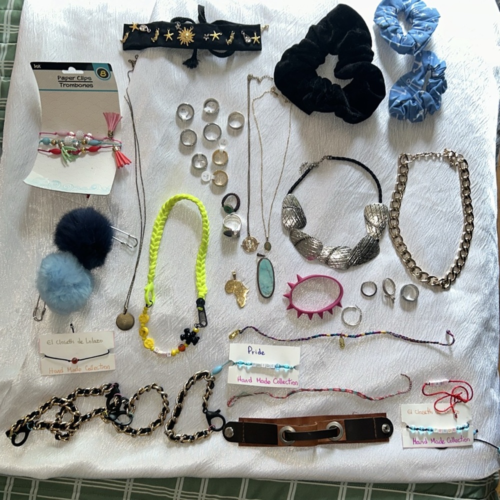 🎊53 pcs accessories Bundle lot accessories lot box 📦 ⚠️final sale